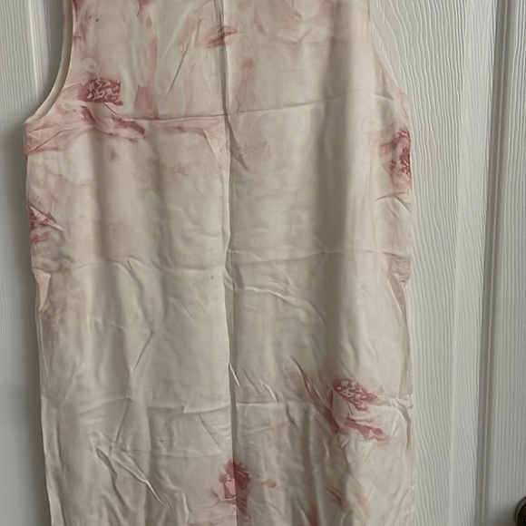 Mango Soft Floral Dress Size XS barely worn - Picture 4 of 7